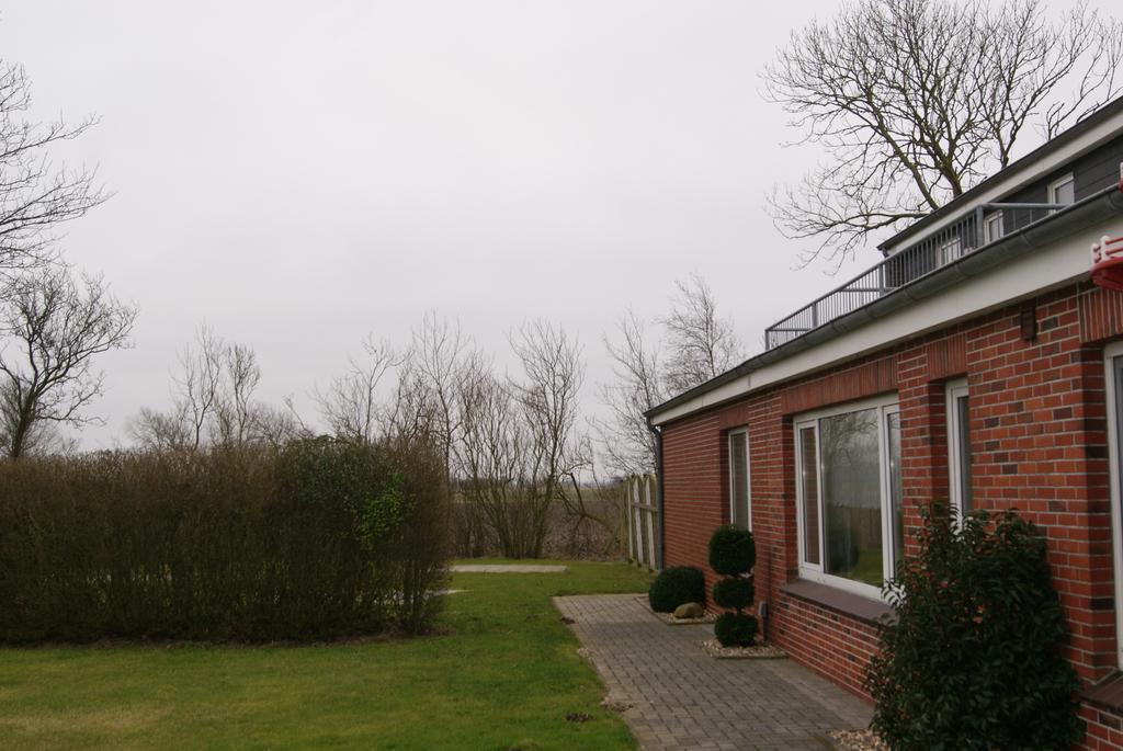 Pension Sielmoewe Neuharlingersiel Exterior photo